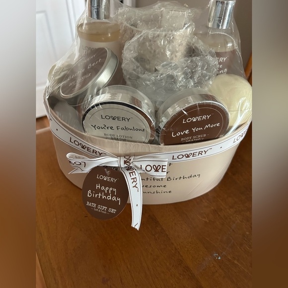 Love Other - Love Bath Set with Cream and Brown Accents